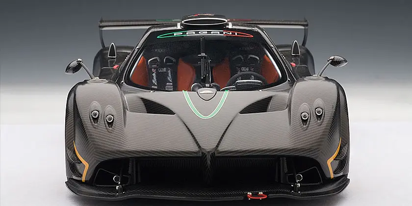 1:18 Pagani Zonda R Black Carbon by Autoart (Signature edition)